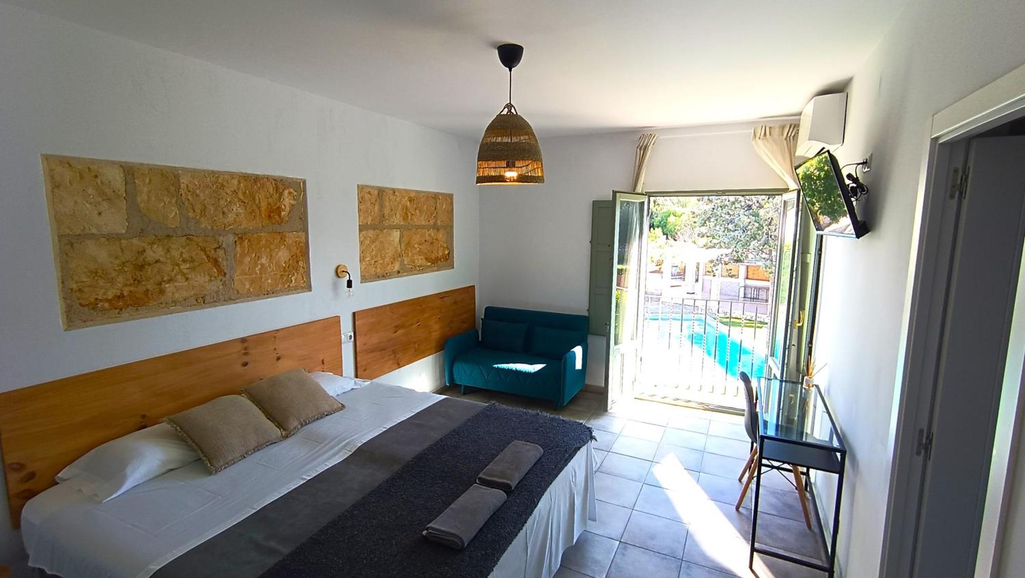 Hostal Residencia Alma Port de Alcudia  ภายนอก รูปภาพ